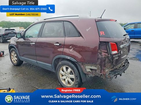 Used 2013 Kia Sorento LX w/ Convenience Pkg FWD image 3