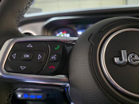 Used 2025 Jeep Wrangler Sahara w/ Safety Group image 28