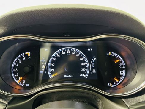 Used 2021 Jeep Grand Cherokee Laredo X RWD image 10