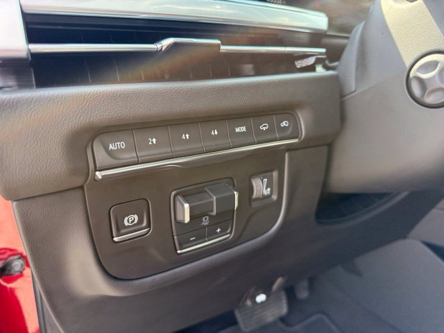 Used 2025 Cadillac Escalade Premium Luxury w/ Touring Package AWD/4WD image 21