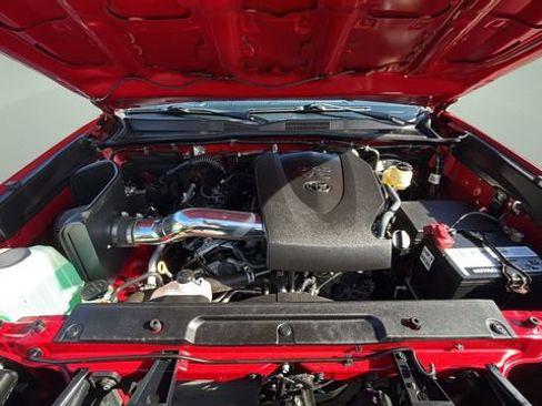 Used 2022 Toyota Tacoma SR5 image 31