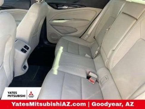 Used 2018 Buick Regal Essence w/ Driver Confidence Package #1 image 22