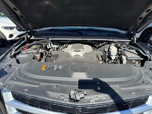 Used 2019 Cadillac Escalade Luxury image 39