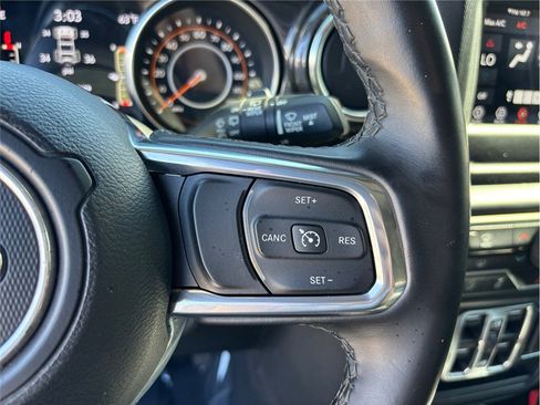 Used 2021 Jeep Wrangler Unlimited Sahara w/ Altitude AWD/4WD image 23