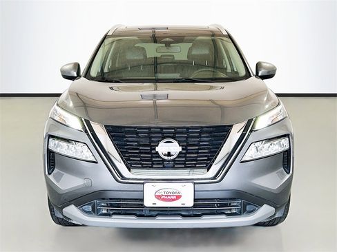 Used 2023 Nissan Rogue SV w/ SV Premium B Package image 2
