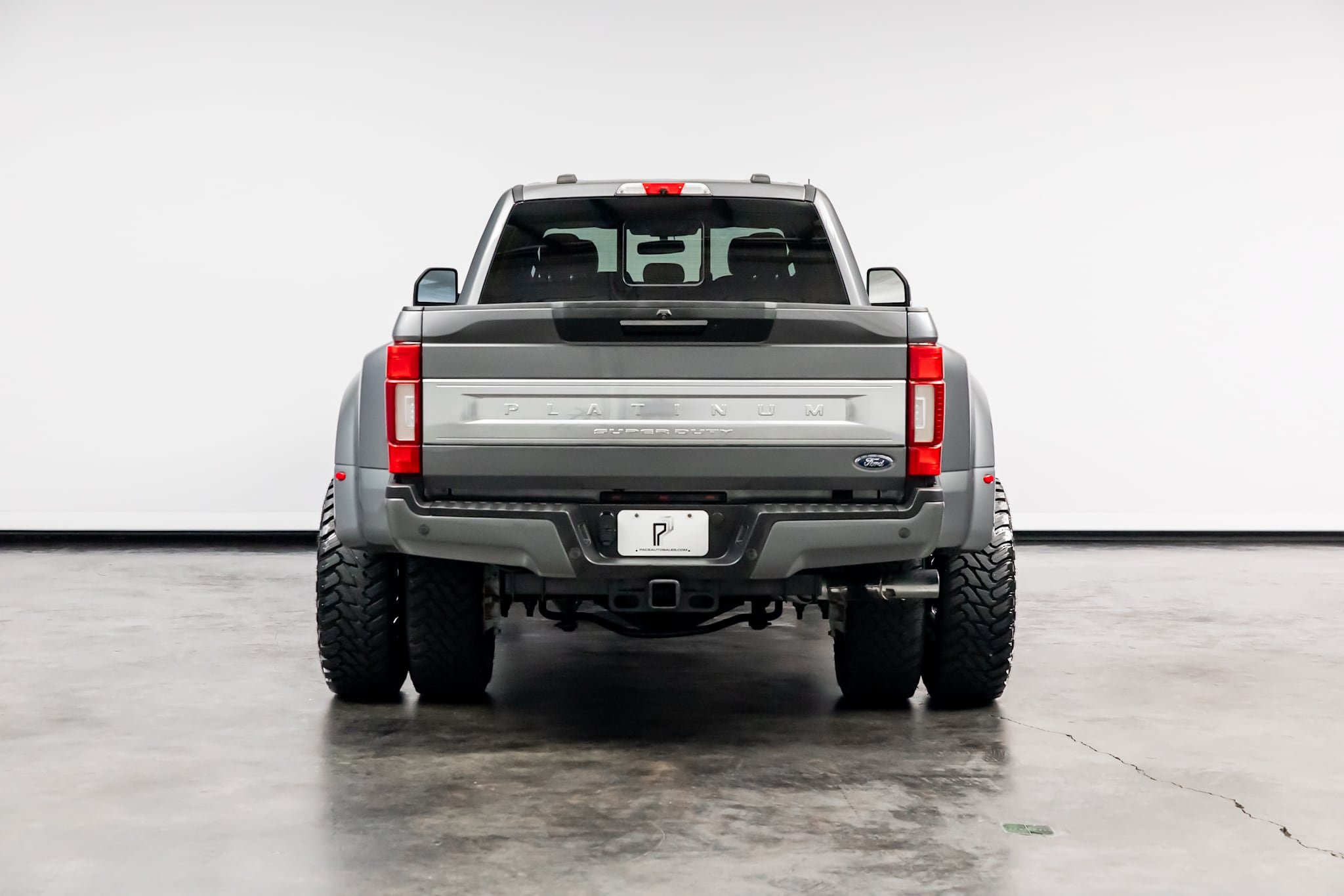 Used 2022 Ford F450 Platinum AWD/4WD image 17