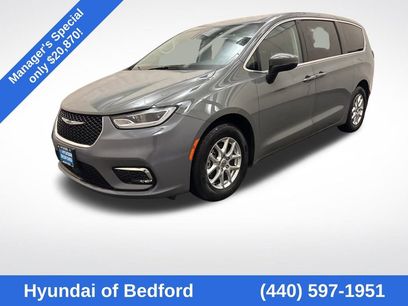 Used 2023 Chrysler Pacifica Touring-L