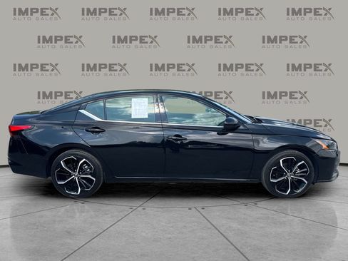 Used 2025 Nissan Altima 2.5 SR FWD image 6