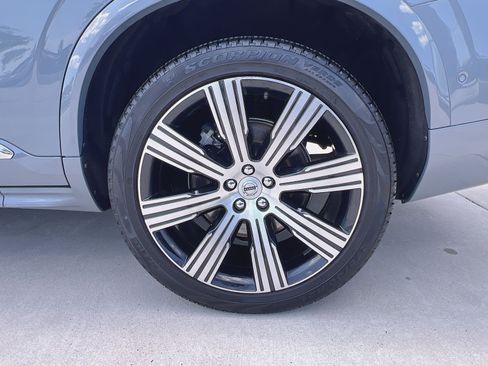 Certified 2023 Volvo XC90 B6 Ultimate w/ Protection Package Premier AWD/4WD image 12