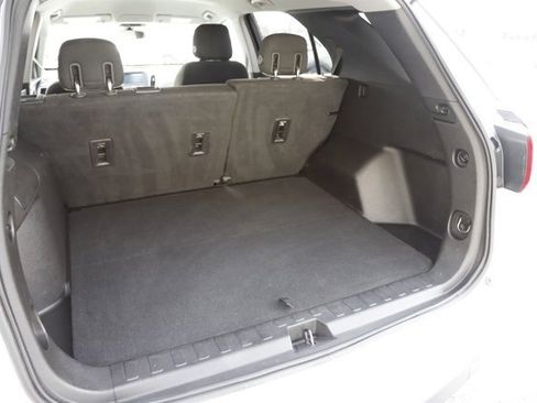 Used 2018 Chevrolet Equinox LS image 7