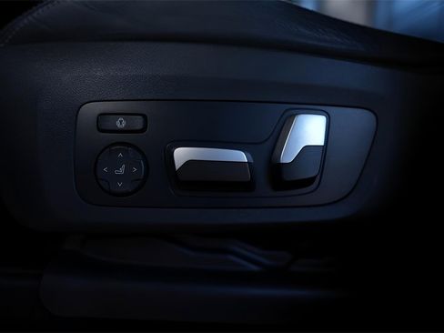 Used 2022 BMW X3 xDrive30i w/ Premium Package 2 image 21