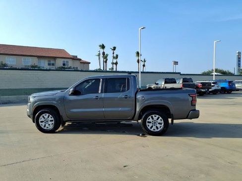 Certified 2023 Nissan Frontier SV w/ Technology Package AWD/4WD image 2