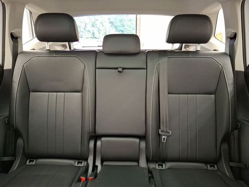 Used 2022 Volkswagen Tiguan SE AWD/4WD image 20