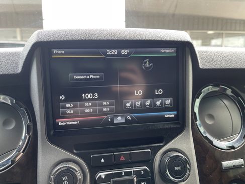 Used 2015 Ford F250 Platinum w/ FX4 Off-Road Package image 26