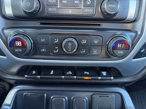 Used 2018 GMC Sierra 2500 SLT w/ Snow Plow Prep Package AWD/4WD image 31