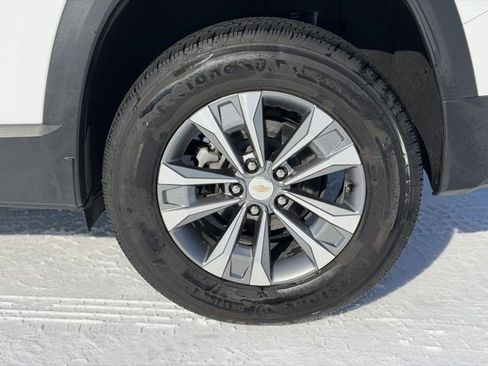 Used 2025 Chevrolet Equinox LT image 10