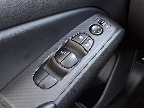 Used 2024 Nissan Altima 2.5 SV image 18