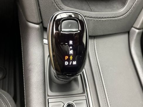 Used 2024 Cadillac XT6 Premium Luxury w/ Technology Package AWD/4WD image 26