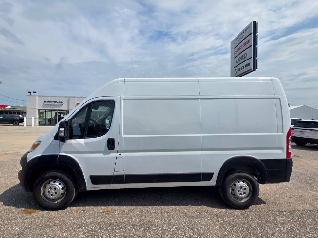 Used 2024 RAM ProMaster 2500 w/ Convenience Group FWD image 9