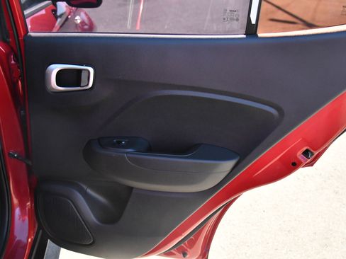 Used 2022 Hyundai Venue SE w/ Cargo Package FWD image 35