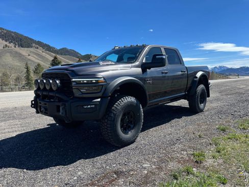 New 2025 RAM 2500 Laramie image 17
