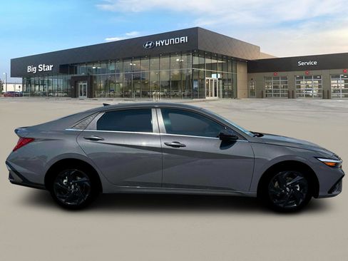 New 2026 Hyundai Elantra SEL Sport Premium image 9