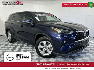 Used 2025 Toyota Highlander LE FWD video 1