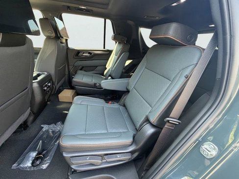 Used 2026 GMC Yukon AT4 w/ AT4 Premium Plus Package AWD/4WD image 7