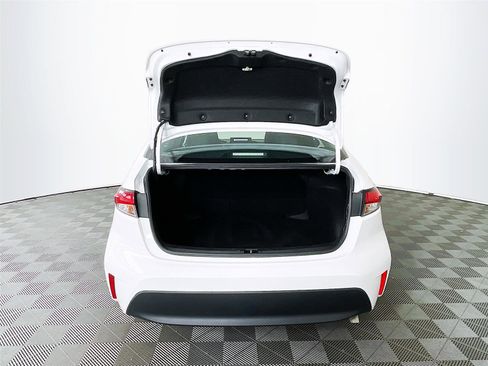Used 2023 Toyota Corolla LE FWD image 27