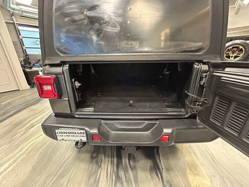 Used 2018 Jeep Wrangler Unlimited Sport S AWD/4WD image 46