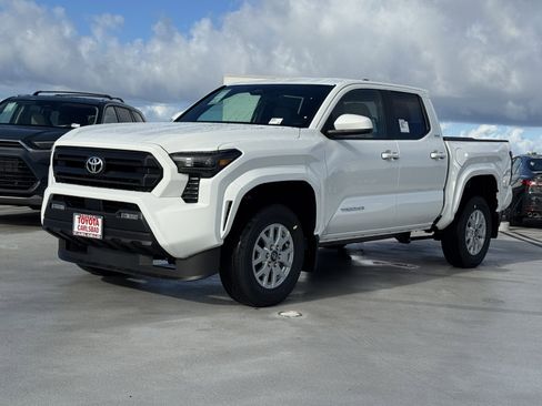 New 2026 Toyota Tacoma SR5 RWD image 11