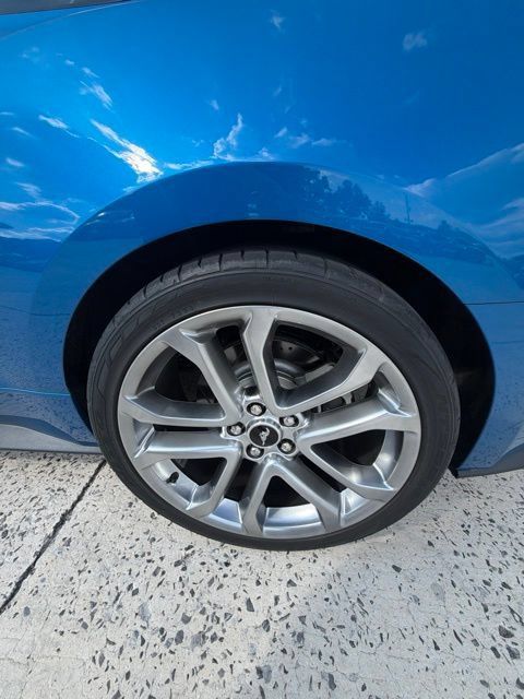Used 2021 Ford Mustang GT Premium w/ Ford Safe & Smart Package RWD image 35