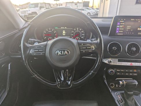 Used 2019 Kia Stinger Premium image 12