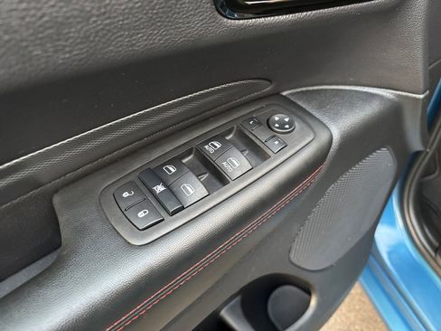 Used 2025 Dodge Durango GT image 24