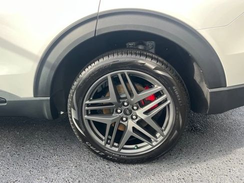 Used 2025 Ford Explorer ST-Line w/ Premium Package image 31