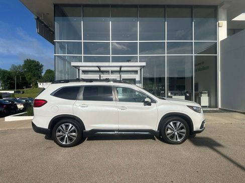 Used 2022 Subaru Ascent Limited w/ Technology Package AWD/4WD image 2