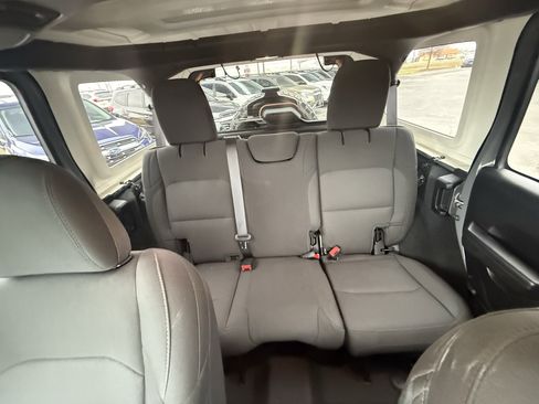 Used 2023 Jeep Wrangler Willys image 16