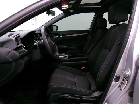 Used 2018 Honda Civic EX image 9