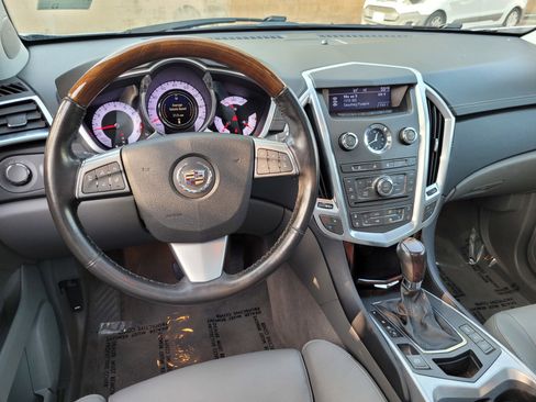 Used 2012 Cadillac SRX Luxury image 18