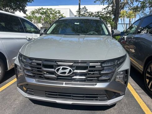 Used 2025 Hyundai Tucson SEL FWD image 4