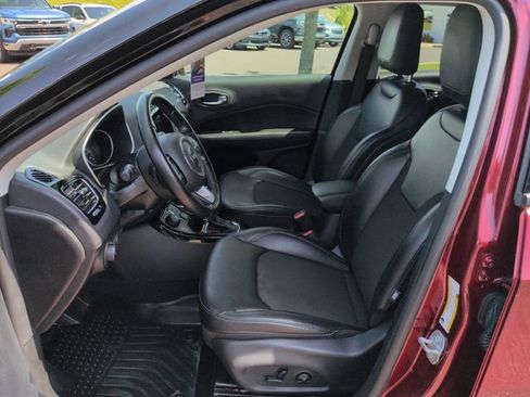 Used 2021 Jeep Compass Latitude w/ Sun and Sound Group AWD/4WD image 21