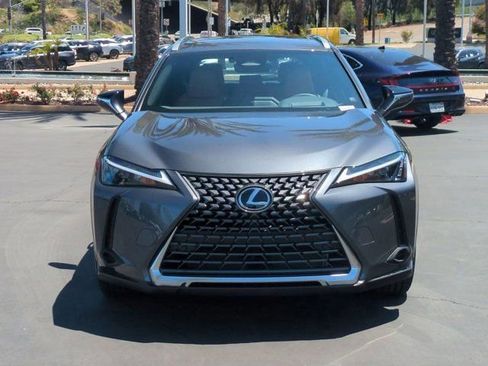 New 2026 Lexus UX 300h FWD image 2