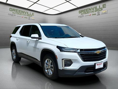Used 2022 Chevrolet Traverse LS AWD/4WD image 7