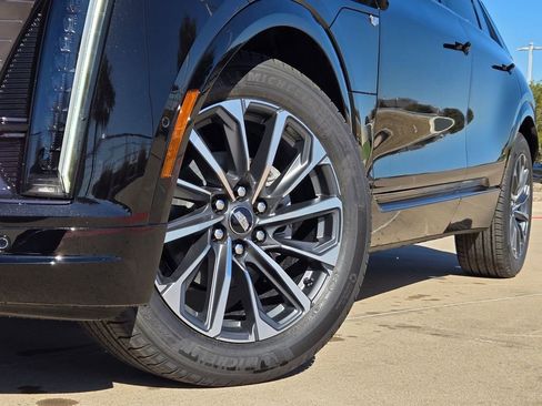 New 2026 Cadillac Lyriq Sport image 8