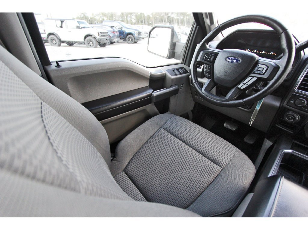 Used 2018 Ford F150 XLT w/ Equipment Group 302A Luxury AWD/4WD image 11
