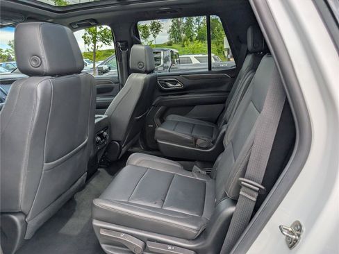 Used 2023 Chevrolet Tahoe Z71 w/ Luxury Package AWD/4WD image 17