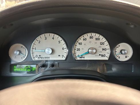 Used 2004 Ford Thunderbird image 16