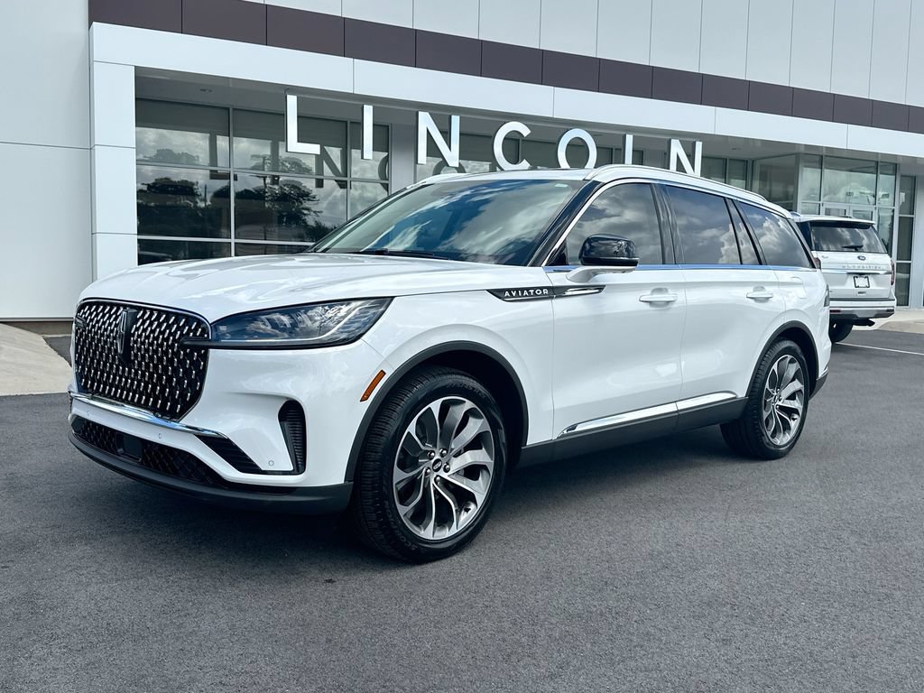 Certified 2026 Lincoln Aviator 2WD image 1