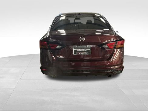 Used 2024 Nissan Altima 2.5 SV w/ SV Premium Package image 4