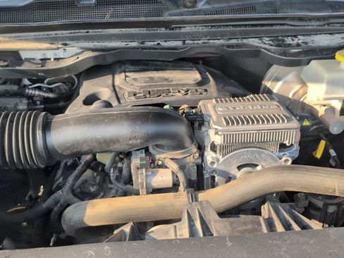 Used 2019 RAM 1500 Limited w/ Advanced Safety Group AWD/4WD image 14
